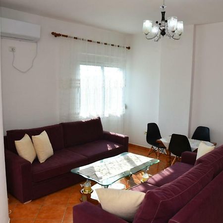 Gzim'S Apartment Драч Екстериор снимка